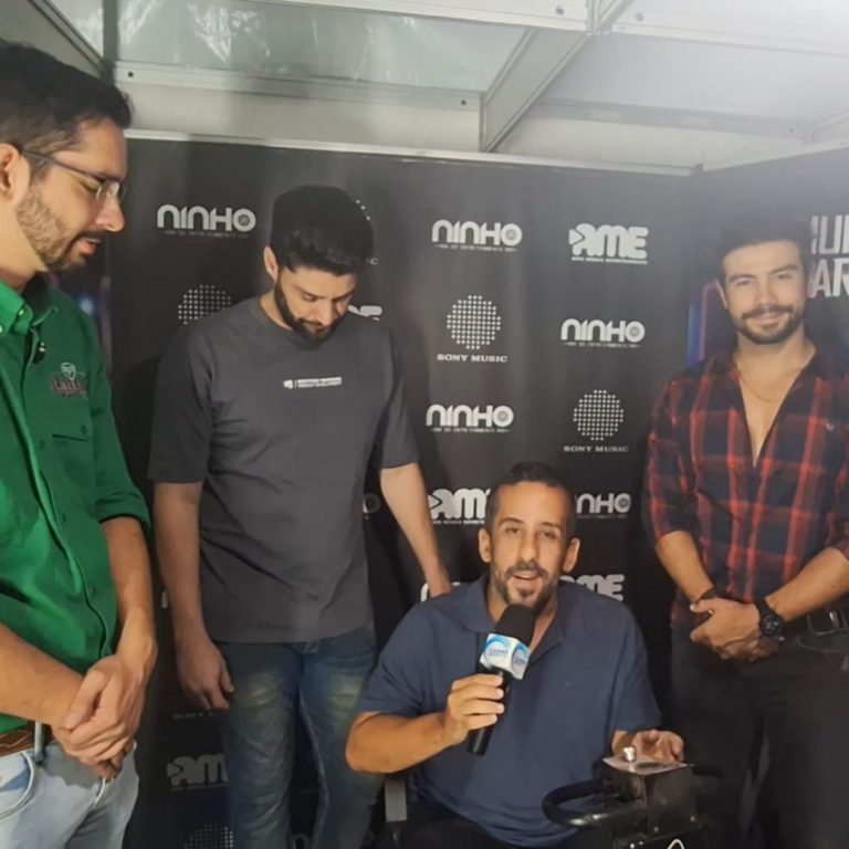 VÍDEO: ENTREVISTA EXCLUSIVA COM MUNHOZ E MARIANO