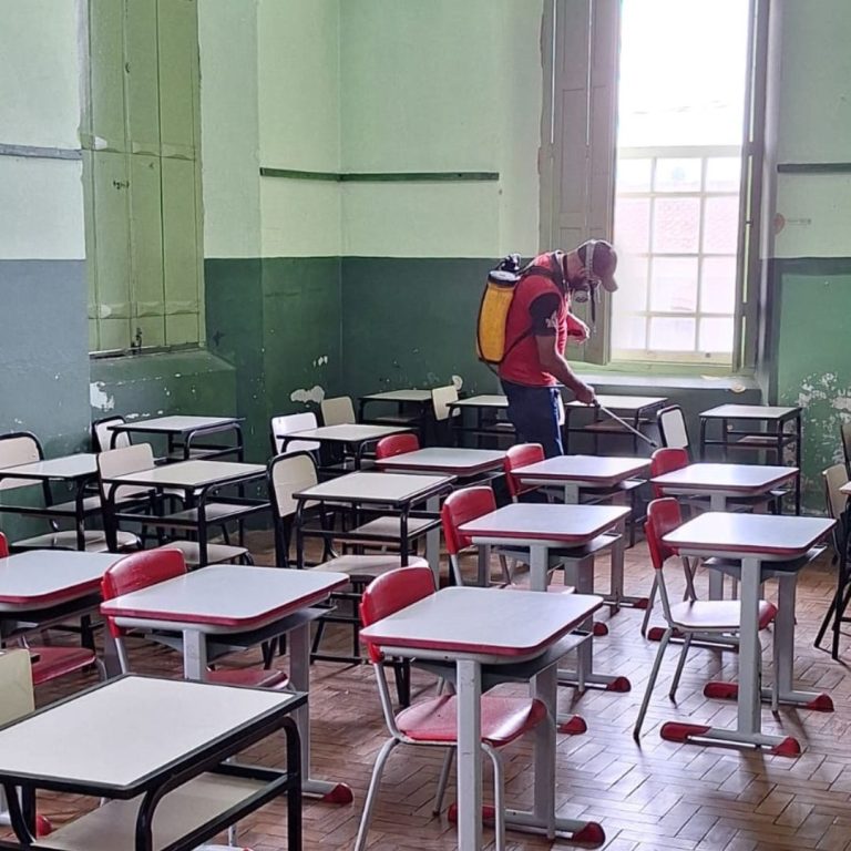 ESCOLAS MUNICIPAIS PASSAM POR DEDETIZAÇÃO