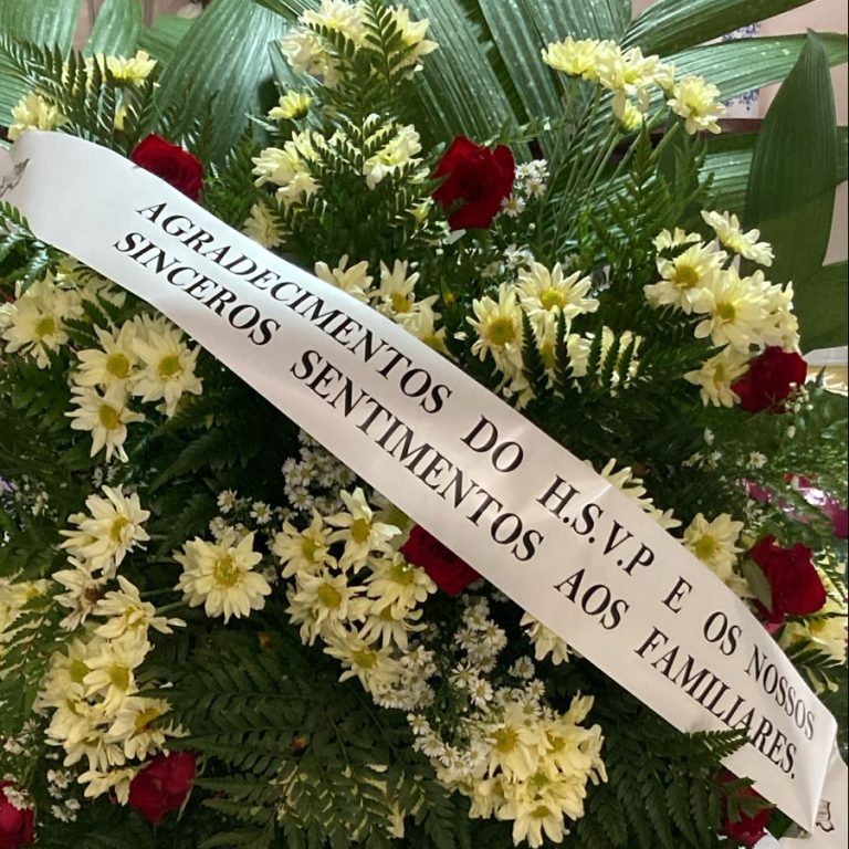 DIRETORIA DO HOSPITAL HOMENAGEIA RENATO BALLA