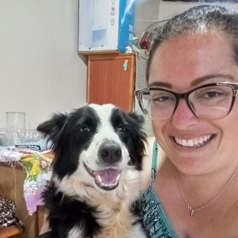 CACHORRA JULIE PRECISA DE AJUDA PARA TRATAMENTO