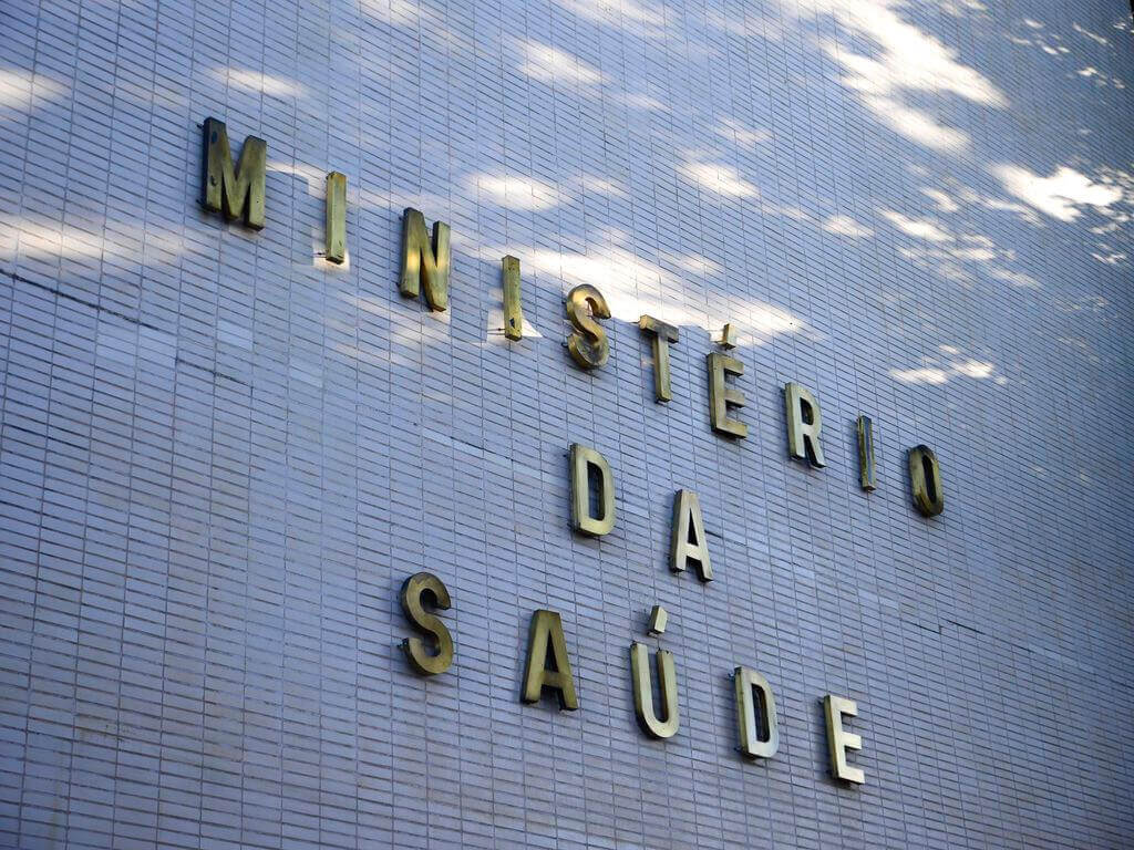 GOVERNO TROCA MINISTRO DA SAÚDE