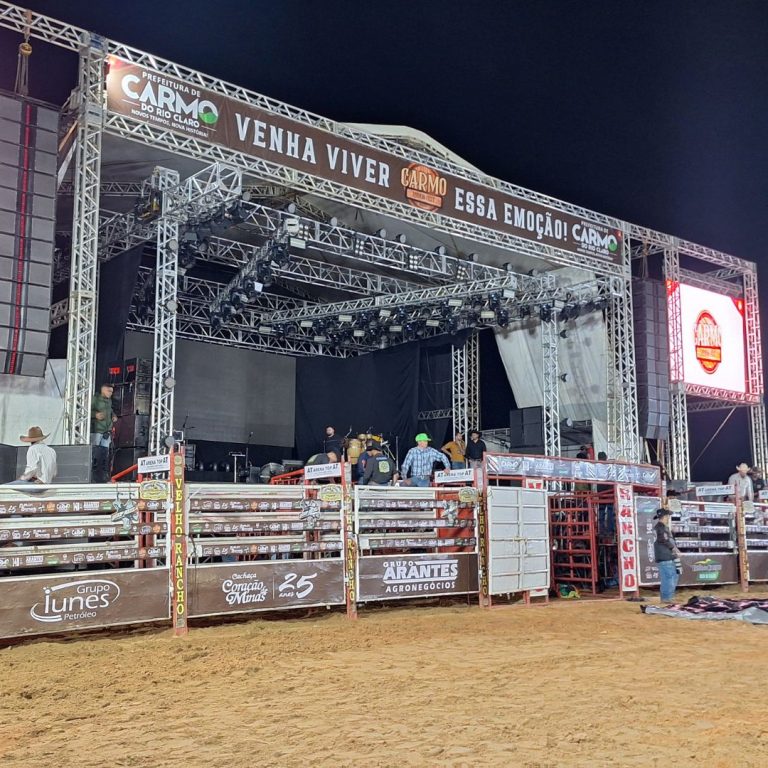 VÍDEO: VEJA ALGUMAS MONTARIAS DA NOITE DE ABERTURA DO RODEIO