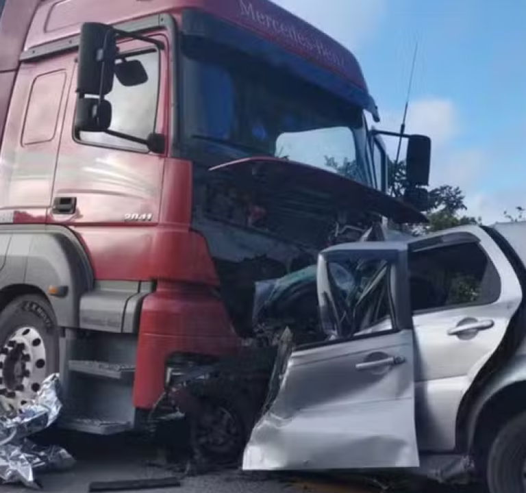 ACIDENTE EM MG MATA 6 DA MESMA FAMÍLIA